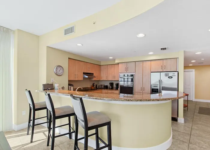 Island Tower 903