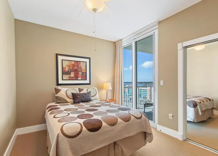 Island Tower 903
