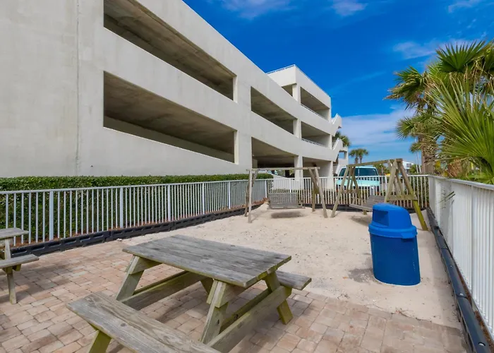 Island Tower 903